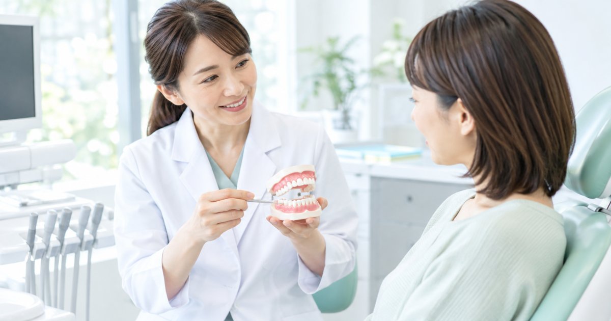 歯根の先に膿がたまる理由｜神経を取った歯の再治療と通院期間