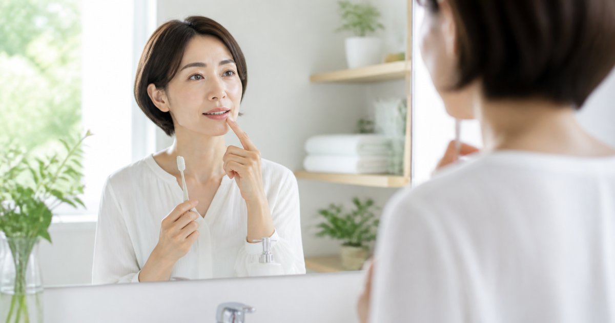 歯茎の出血や口臭は歯周病のサイン？初期症状と受診目安を解説